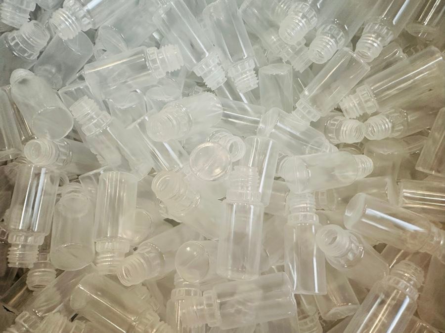 Mleczne butelki 10 ml na e-liquid bez nakrętek, wariant HDPE
